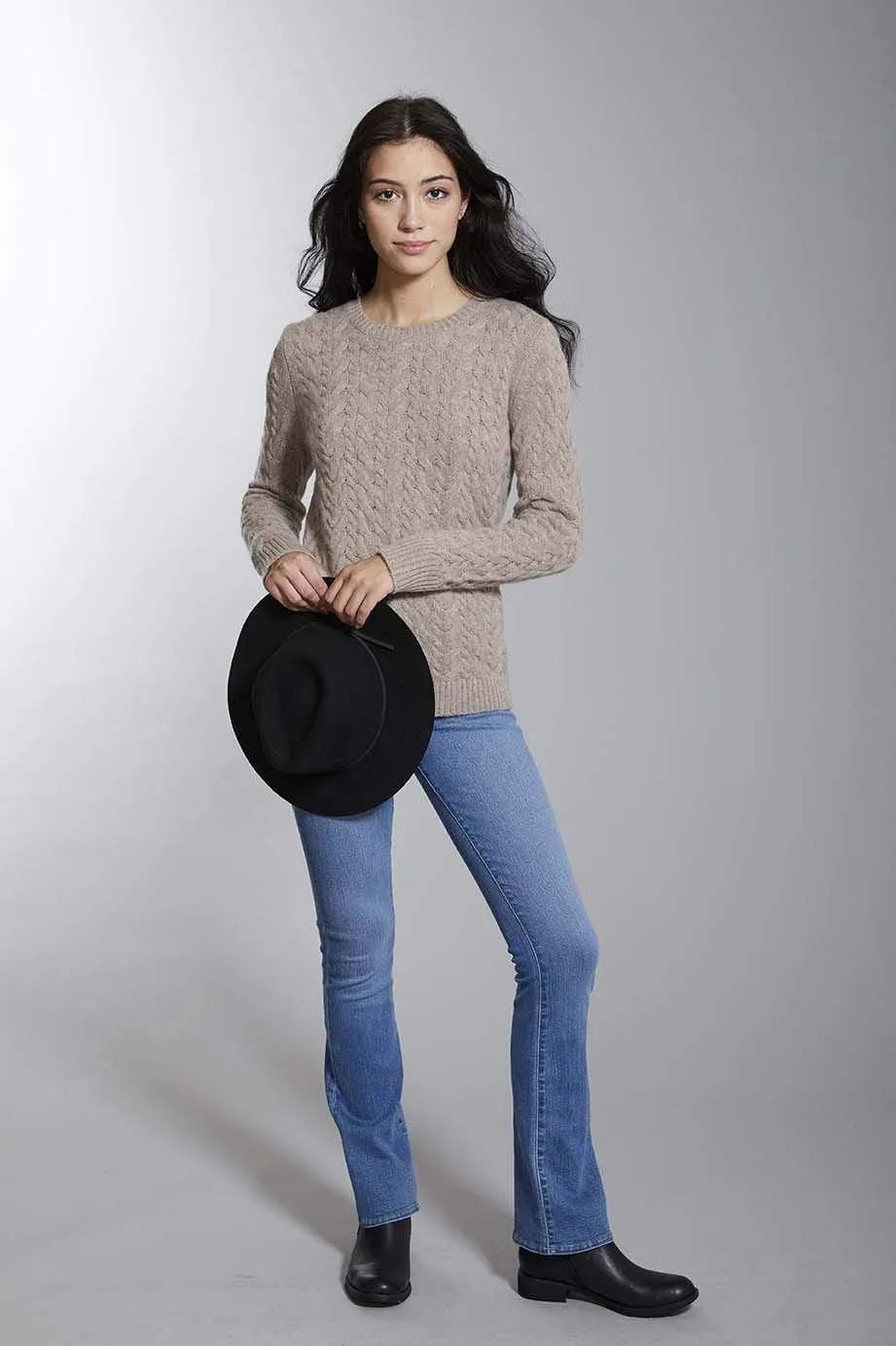 Women's Deep-Textured Cableknit Cashmere Sweater